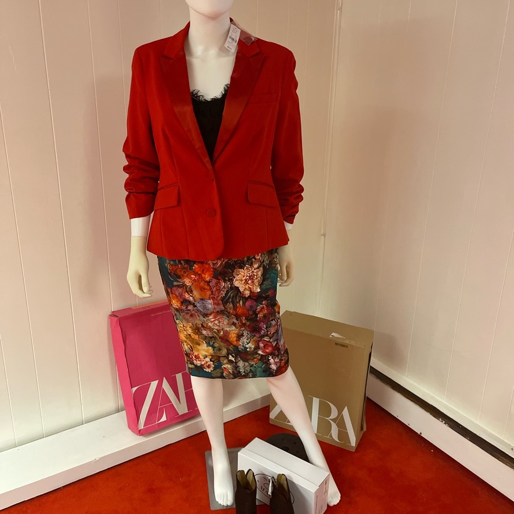 New York & Company Red Satin Lapel Tuxedo Blazer Jacket Size 10
